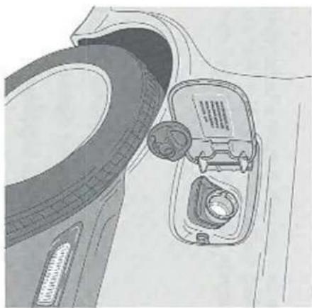 VOLVO V40 (1996) - Tankdop - 1