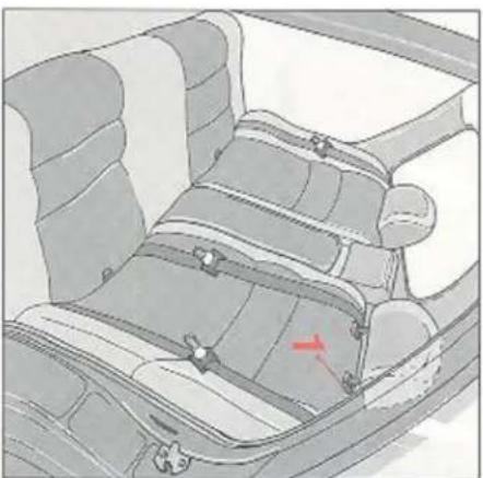VOLVO V40 (1996) - Elektrisch verwarmde voorsteo- len - 1