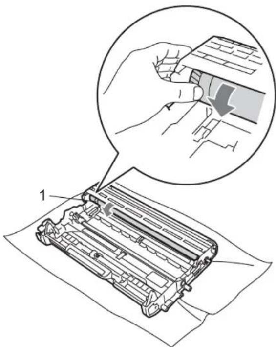 BROTHER DCP-7057W - De drumeenheid reinigen - 16