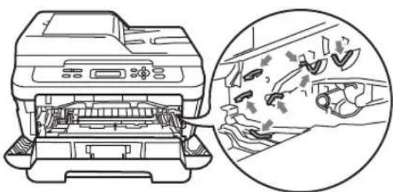 BROTHER DCP-7057W - De drumeenheid reinigen - 11