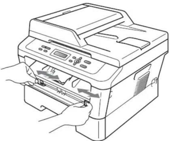 BROTHER DCP-7057W - Afdrukken op normaal papier of kringlooppapier vanuit de handmatige invoergleuf - 3