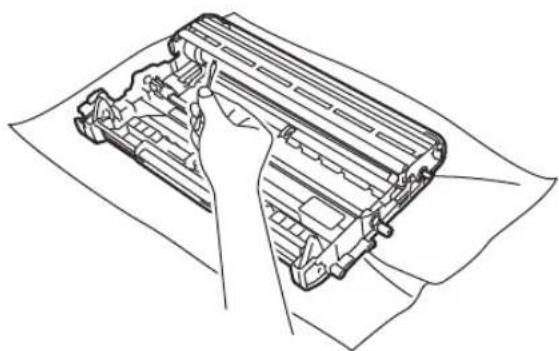 BROTHER DCP-7057W - De drumeenheid reinigen - 17