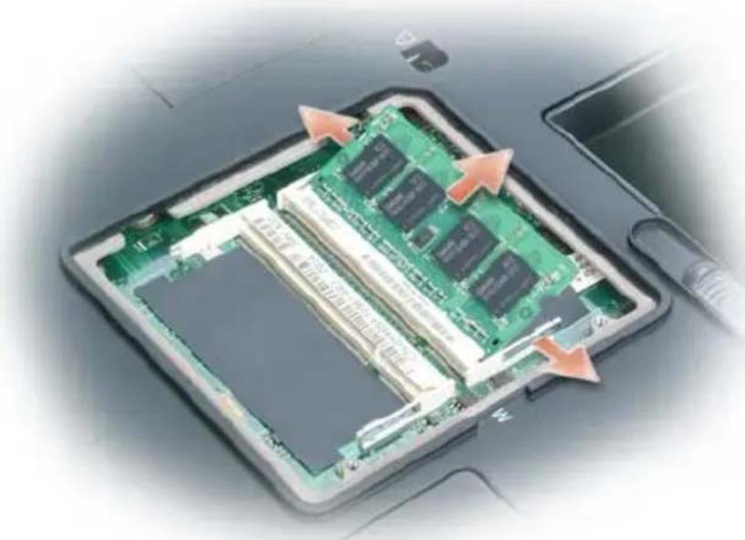 DELL Precision M6500 - De geheugenmodule(s) verwijderen - 4