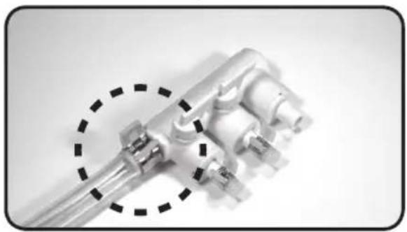 GIGABYTE 3D Galaxy II - 4-5 4-way Splitter Valve to the Tube on Waterblock Installation - 1