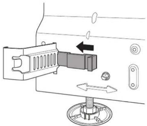 Atag VA6611NT - Attaching the toe kick (if applicable) - 1