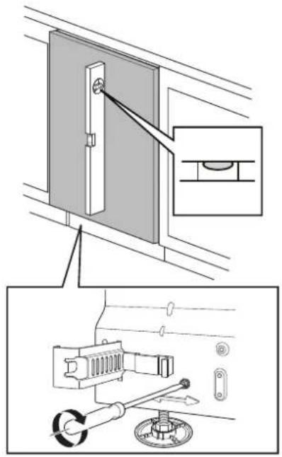 Technical diagram showing a door lock mechanism and its assembly with a mechanical device, including labeled components.