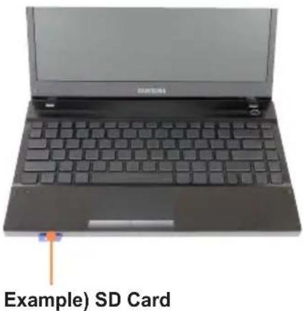 SAMSUNG NP300V5ZH - To Insert and Use a Memory Card - 1