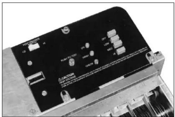 HONEYWELL F90A1001 - Mounting the F90 Using Lag Screws - 6