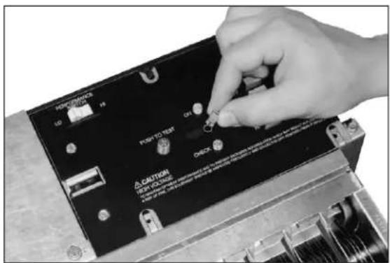HONEYWELL F90A1001 - Mounting the F90 Using Lag Screws - 3