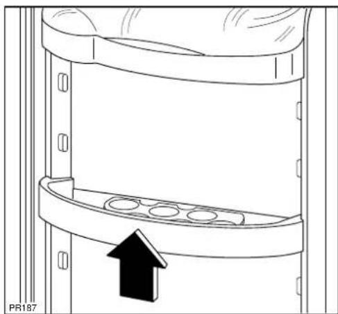 Tricity Bendix FD792 - Positioning the door shelves - 1