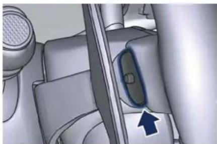 Maserati Granturismo (2020) - OnRearSideofSteeringWheel - 1