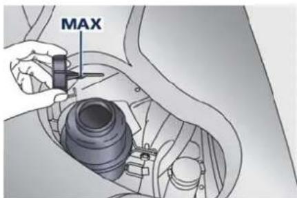 Maserati Granturismo (2020) - PowerSteeringFluidLevelCheck - 1