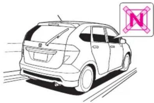 Honda Edix (2007) - 走行しているとき。 停車している6上き。 - 1