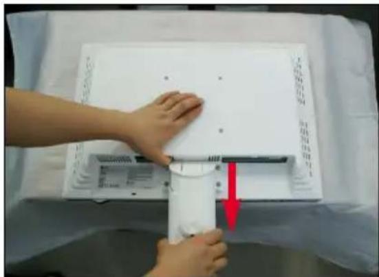 LG L196WTP - Melepas dudukan - 4