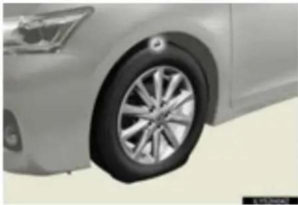 LEXUS CT 200h (2010) - Pirms avārijas remonta - 1