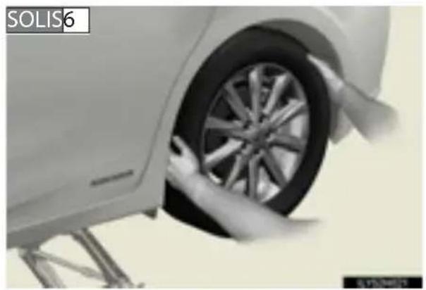 LEXUS CT 200h (2010) - 5-2. Avārijas gadījumā veicamie pasākumi - 3