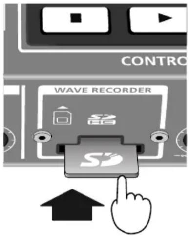 ROLAND VS-100 - Steek de SD kaart in de SD kaart gleuf. - 1