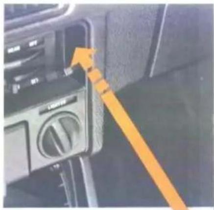 VOLVO 345 (1981) - Scharnierende zijruiten, 343 - 2