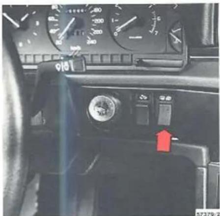 VOLVO 760 (1987) - Elektrisch verwarmde achterruit, buitenspiegels, voorstoelen - 1
