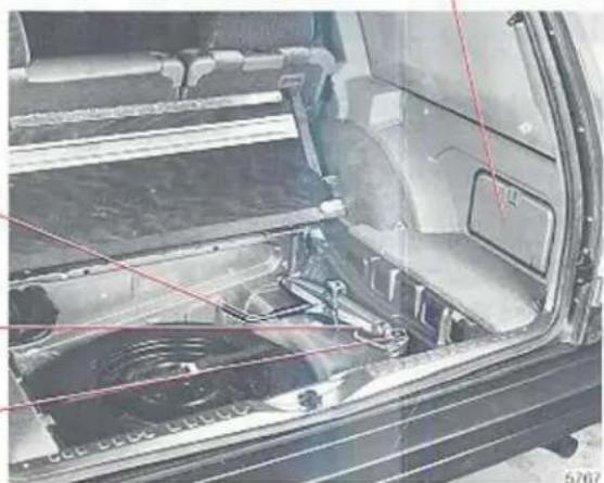 VOLVO 760 (1987) - Motorruimteverlichting - 3
