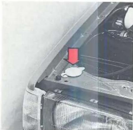 VOLVO 760 (1987) - Sproeiers afstellen - 2