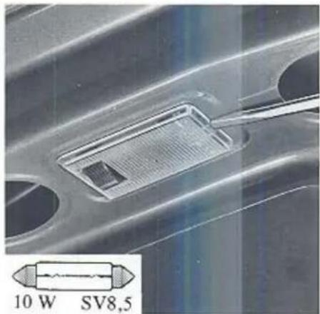 VOLVO 760 (1987) - Motorruimteverlichting - 1