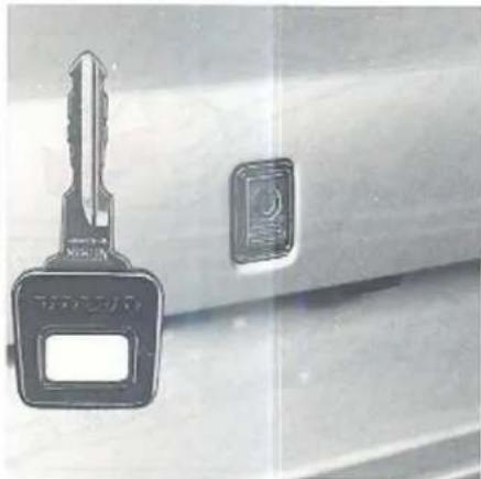 VOLVO 760 (1987) - WAARSCHUWING! - 1