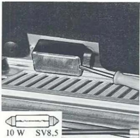 VOLVO 760 (1987) - :entekenplaatverlichting - 1