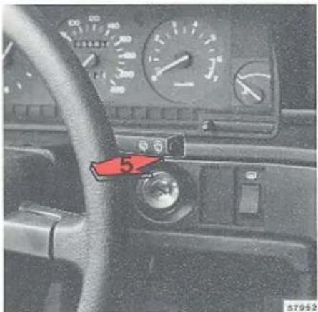 VOLVO 760 (1987) - Ruitewissers Koplampwissers Achterruitwisser en -sproeier - 2