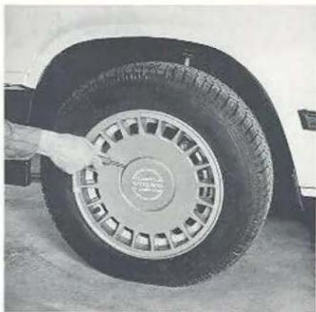VOLVO 760 (1988) - Wiel verwisselen - 2