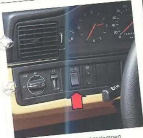 VOLVO 760 (1988) - Klokje - 1