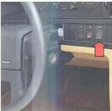 VOLVO 760 (1988) - Elektrisch verwarmde achterruit, buitenspiegels, voorstoelen - 1