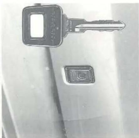 VOLVO 760 GLE Turbo (1985) - Slot van het kofferdekesl - 1