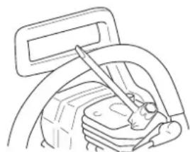 HUSQVARNA 242XP - Een gebroken terugspringveer vervangen - 6