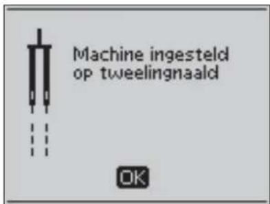 Machine ingesteld op tweelingnaald OK