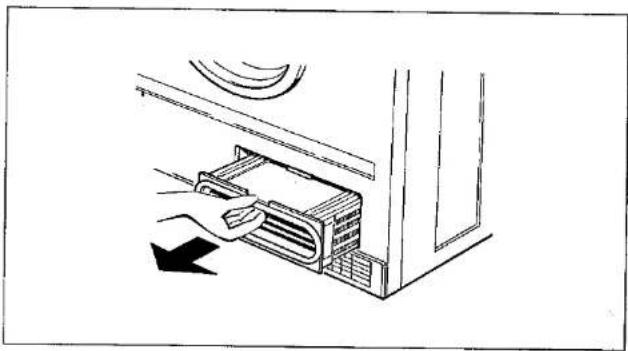 INDESIT D 1060 - SCHOONMAAK VAN DE CONDENSOR - 1