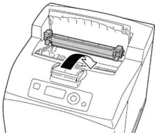 KONICA MINOLTA PagePro 4650EN - Houd de tonercartridge vast bij de handgreep om hem er langzaam uit te trekken. - 3