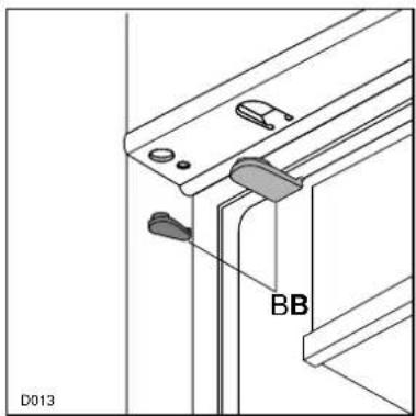 BRANDT SB1500E - Wijzigen van de draairichting van het vriesvakdeurtje - 5