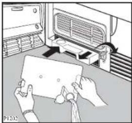 ZANUSSI ZTE 220 nl - Waterreservoir legen - 1