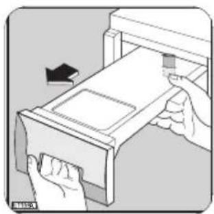 ZANUSSI ZTE 280 - Reservoir legen - 1