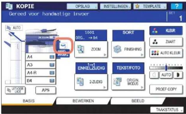 KOPIE OPSLAG INSTELLINGEN TEMPLATE Gereed voor handmatige Invoer AUTO A4 A3 A4-R B4 100% DRG. → A4 ZOOM SORT FINISHING 1→1 ENKELZIJDIG 2-ZUDIG TEKST/FOTO ORIGIN. MODUS KLEUR ZWART AUTO KLEUR AUTO PROEF COPY AUTVOER LAE APS BASIS BEWERKEN BEELD TAAKSTATUS