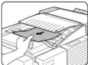 OKI B8300 - PAPIERSTORINGEN IN DE AFWERKINGSEENHEID VERHELPEN - 3