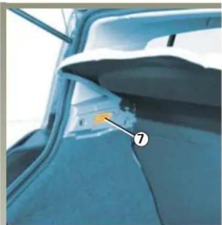 RENAULT Megane (2004) - BINNENVERLICHTING: vervangen van een lamp (vervolg) - 1