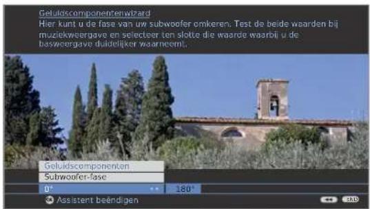 Geluidsscomponentenwzbard Hier kunt u de fase van uw subwoofer omkeren. Test de beide waarden bij muziekweergave en selecteer ten slatte die waarde waarbij u de basweergave duidetijker waarneem! Geluidsscomponenten Subwoofer-fase 0° 180° Assistent beëndigen