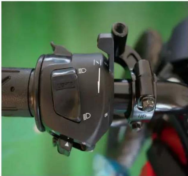 KYMCO K-Pipe 125 (2013) - LINKER STUURSCHAKELAAR: - 1