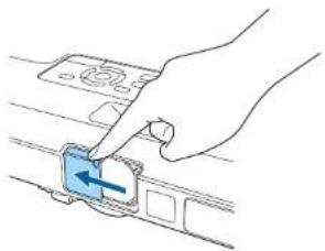 EPSON EB-1781W - De lensafdekking openen - 1