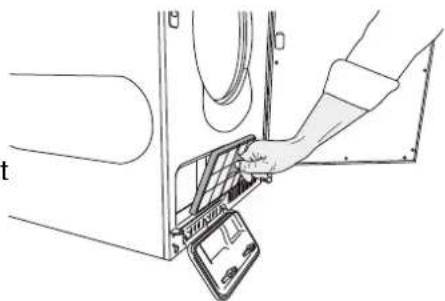 Atag D1106WRVS - De condenswaterbak legen - 3