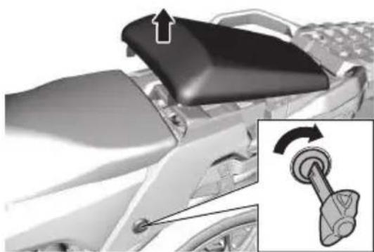 SUZUKI V-Strom 1050 (2024) - ACHTERZADEL EN ZADELSLOT Verwijderen - 1