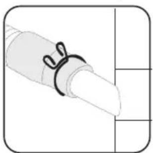 Eenvoudige lijntekening van een pijpfitting met een klem, geen tekst of symbolen aanwezig
