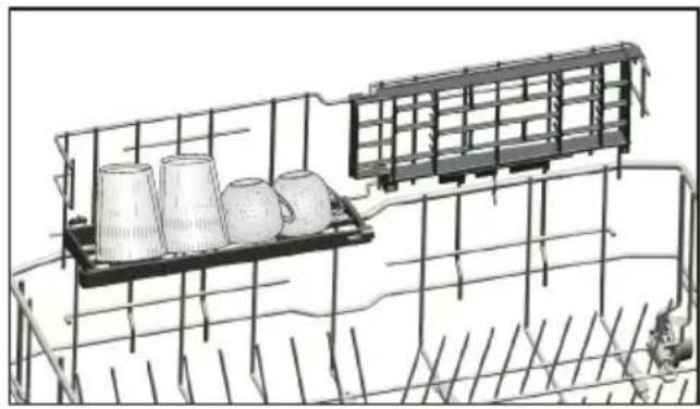Technische lijntekening van een veekooi met drie cilindrische objecten aan elke zijde (geen tekst of symbolen)